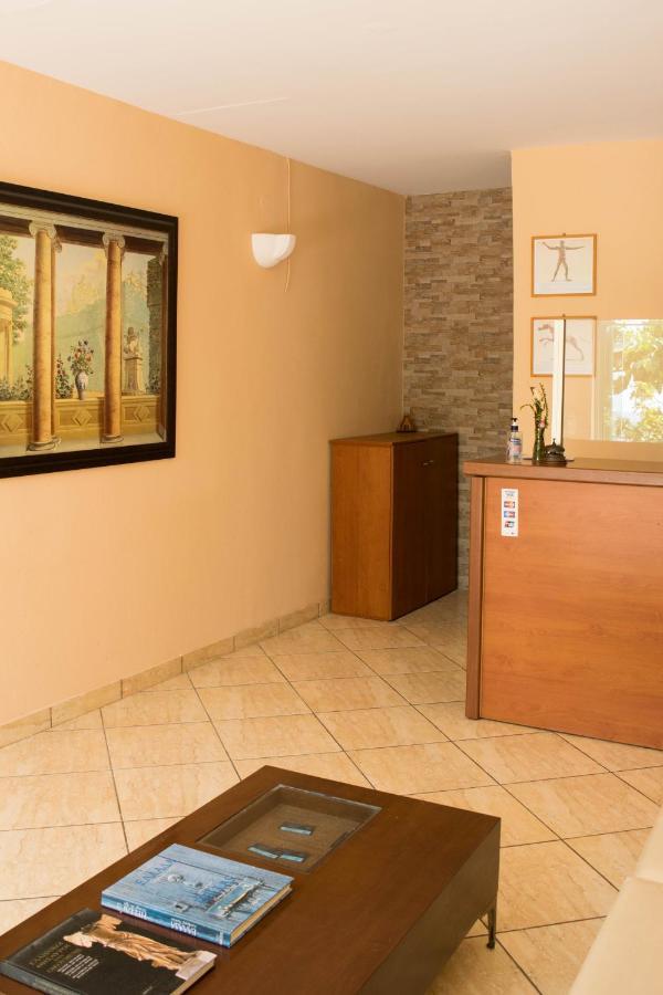 Mirtia Hotel Пефки Экстерьер фото